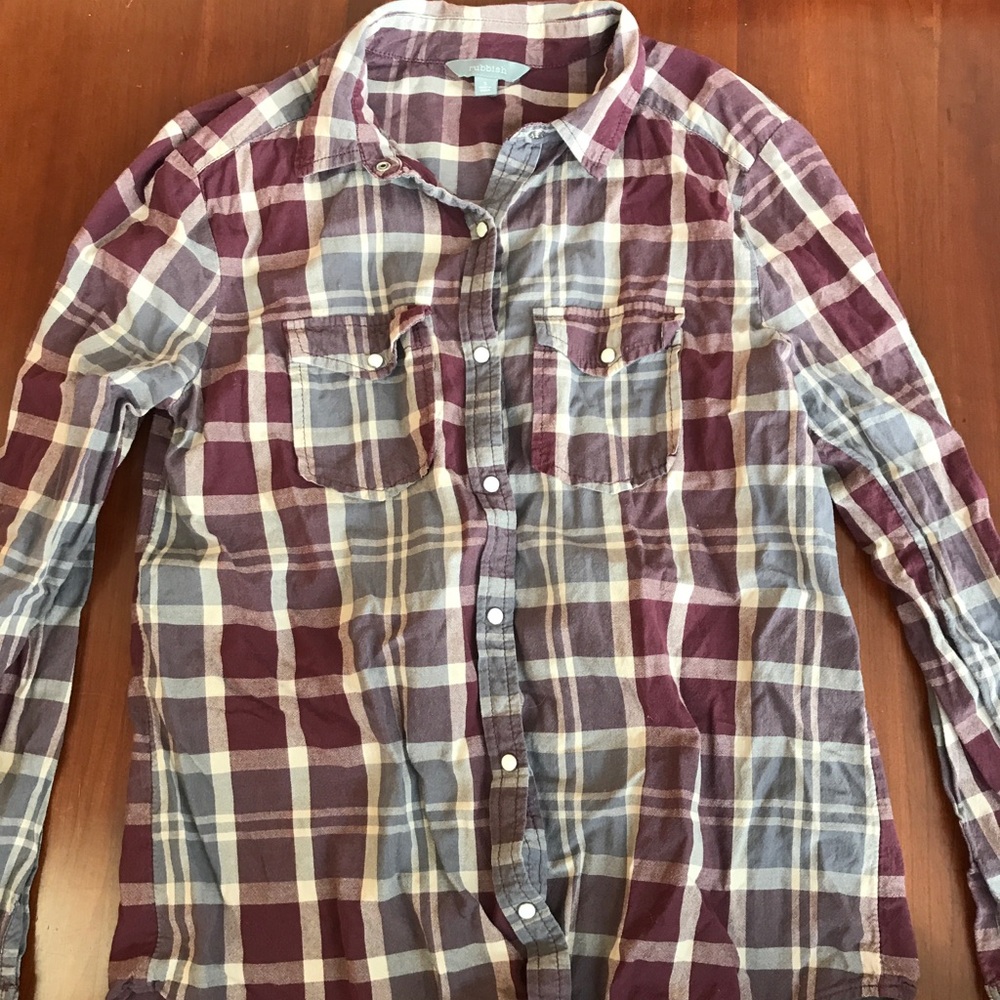 Super cute maroon plaid shirt